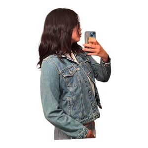 Gap Denim Vintage Style Factory Faded Fall Trucker Jean Jacket | XS